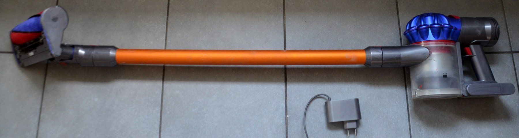 Dyson Staubsauger & Zubehör: Dyson V7 Staubsauger / aspirateur – Gebraucht aus Collonges von arashee 2