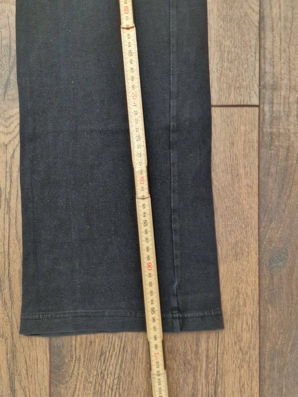 Nike Pantaloni: Nike Jogginghose schwarz Grösse M gebraucht – Usato da Meierskappel venduto da HeartWear 2