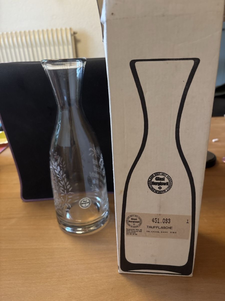 Glasi Hergiswil Gas-Geräte & -Technik: Glasflasche Hergiswil Taufflasch Orginal Verpackt – Neu und originalverpackt aus Köniz von Vamp-Wer 3