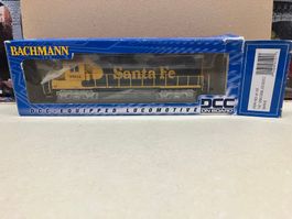 Bachmann 61101 GP 38-2 Diesellok der Santa Fe, H0 GS Digital