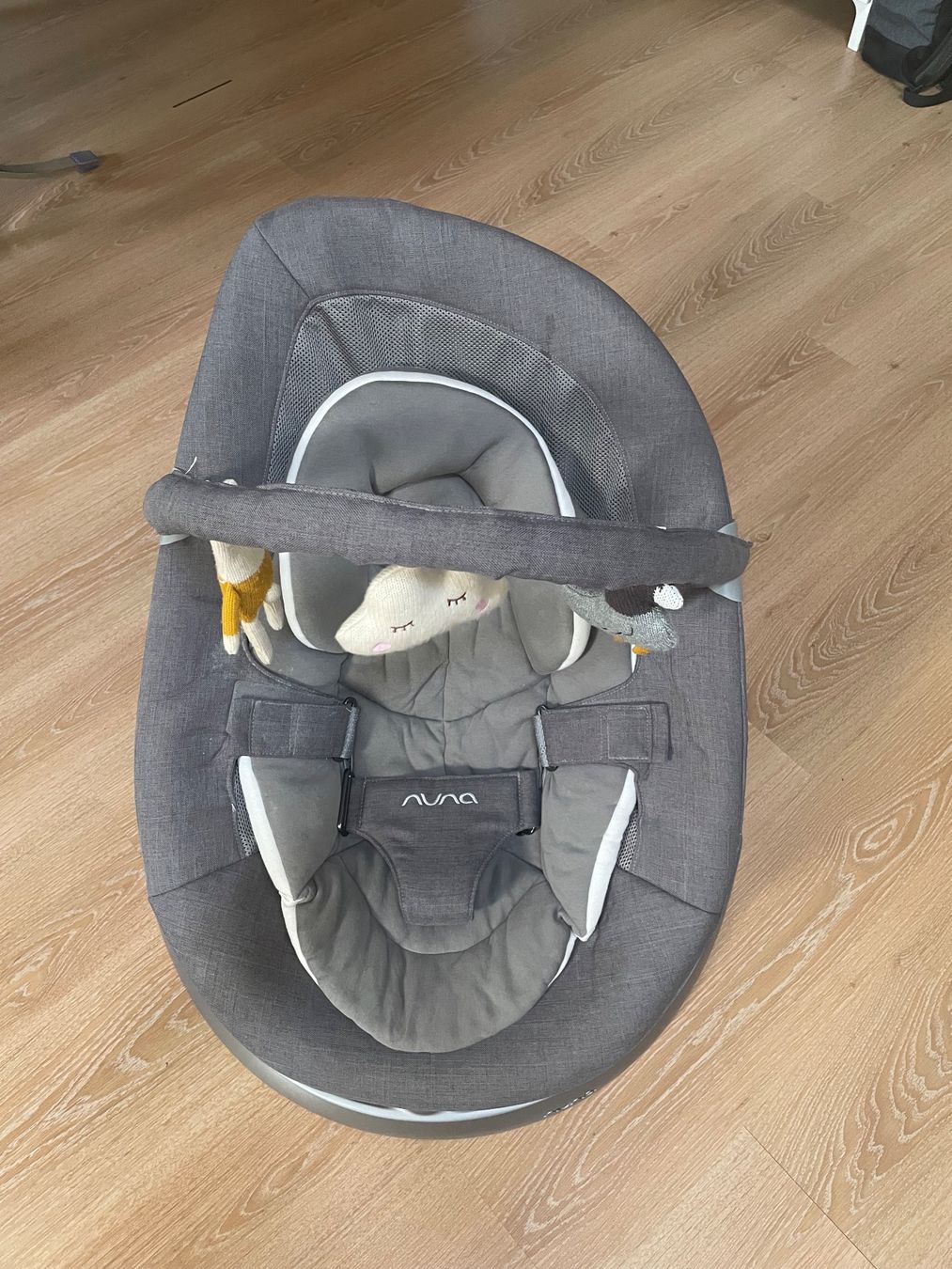 Nuna Wippen & Schaukeln: Nuna leaf grow avec arche de jeux – Gebraucht aus Plan-les-Ouates von mtbvir