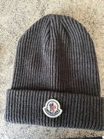 Beanie im MONCLER-Stil,Strickmütze,Grau,Guter Zustand