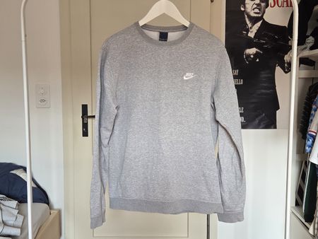 Nike Sweater (M)