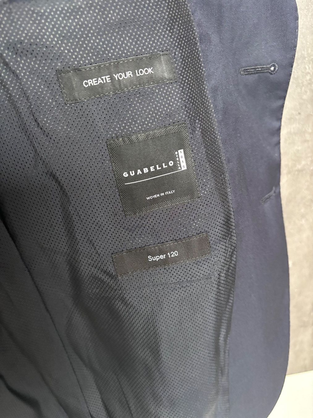 Hugo Boss Completi, tute sportive e funzionali: Herrenanzug dunkelblau – Usato da Meilen venduto da rem_7xmh 1
