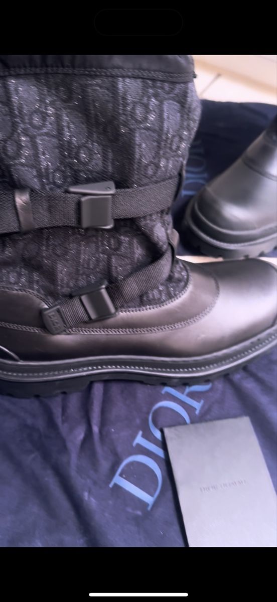 Dior Scarpe da uomo: Original Dior Explorer Boots Herren Schwarz Leder & Obli – Nuovo e nell'imballaggio originale da Binningen venduto da mik_2r9l 4