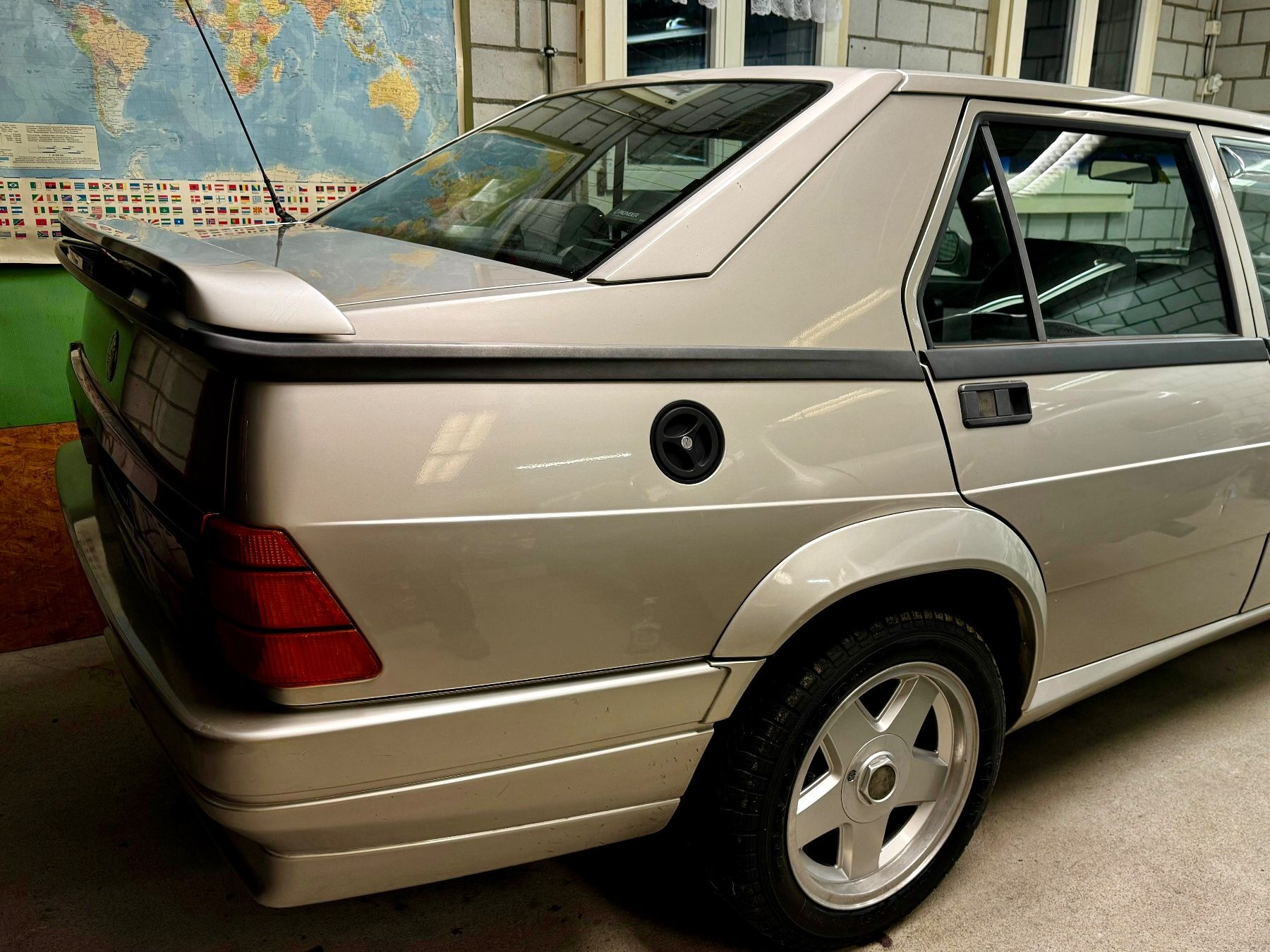 Alfa Romeo Automobili: Alfa 75 2.0 Twin Spark – Difettoso da Thayngen venduto da Neuhof80 3