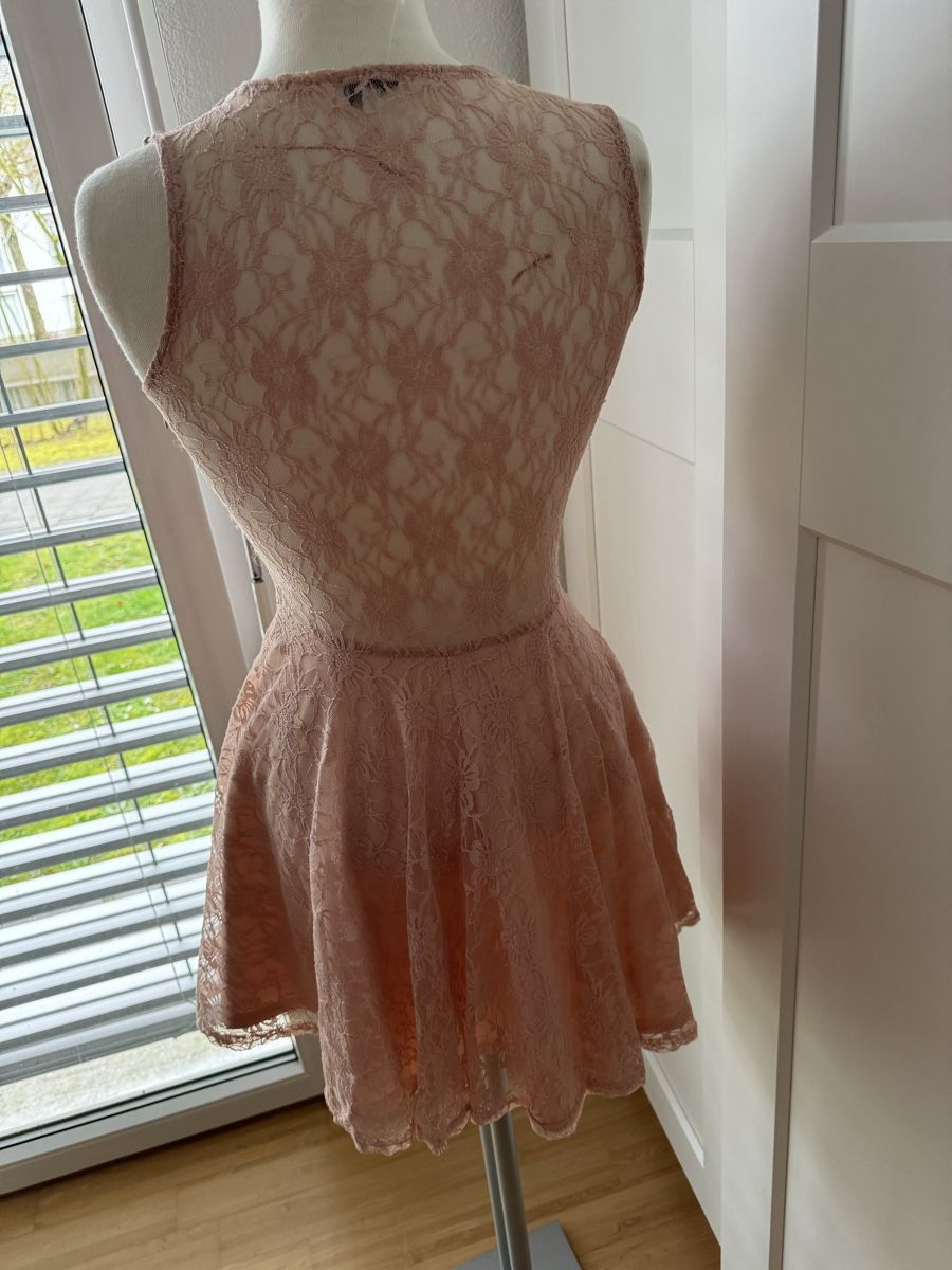 Kleider: Elegantes Spitzenkleid in Rosa Gr. S – Neu (gemäss Beschreibung) aus Olten von bir_k96n 1