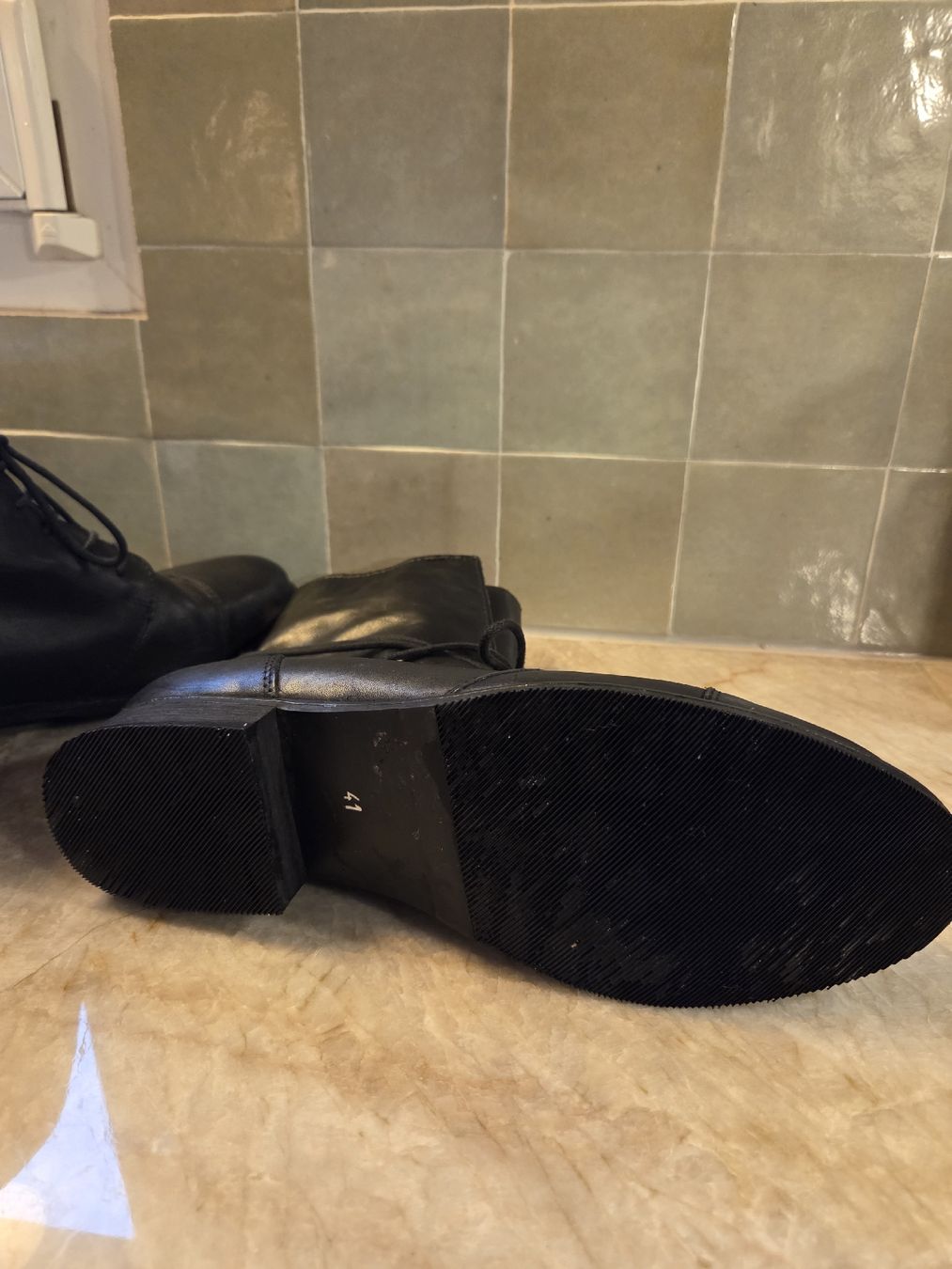 Scarpe da donna: schwarze Stiefeletten Gr 41 – Usato da Wettingen venduto da Arpad04 3