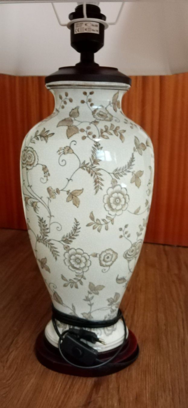 Lampade: Dekorative Stehlampe, Vasenlampe, Schirmlampe – Usato da Büsingen venduto da Flohminator 3