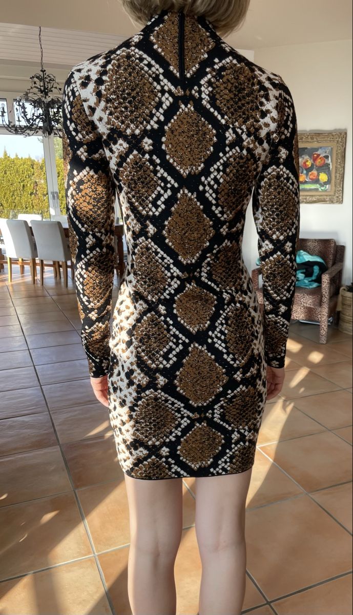 Zara Kleider: Schlangenmuster Minikleid Zara Gr. M – Gebraucht aus Kilchberg ZH von wolken03 2