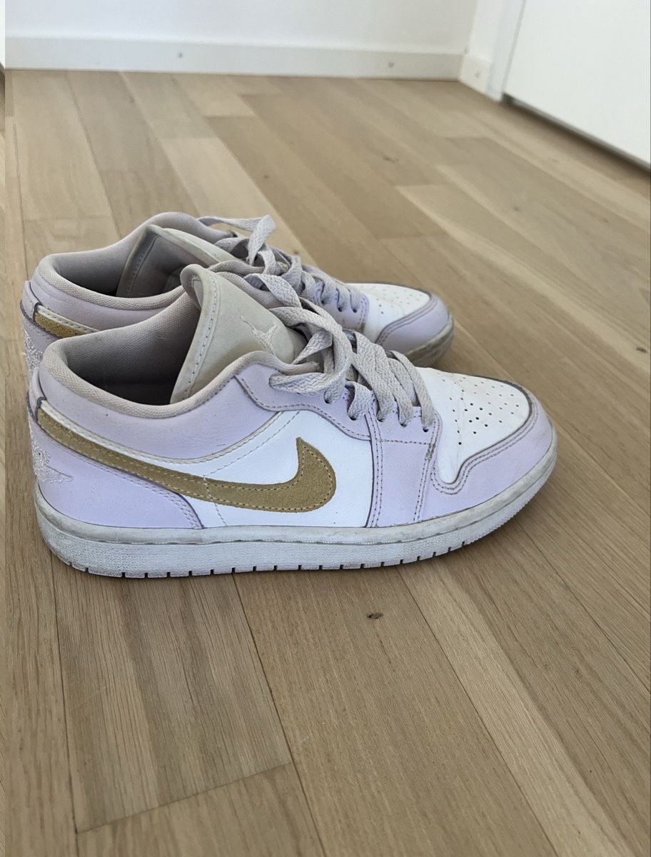 Nike Herrenschuhe: Nike Air Jordan Low Sneaker – Gebraucht aus Laufen von mar_flh8