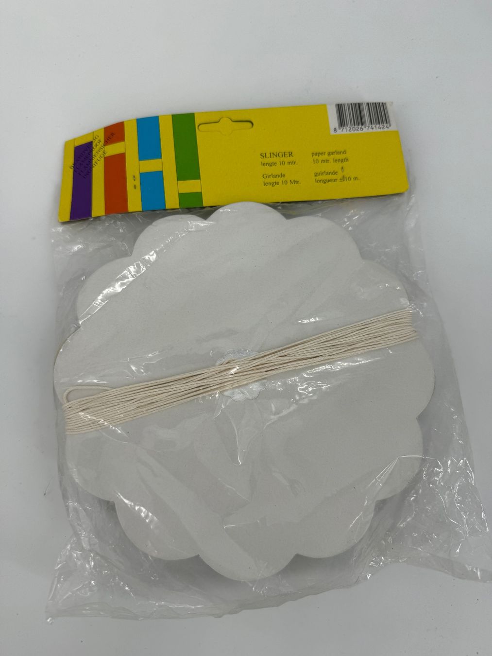 Alle Dekorationen: Flammenfeste Papiergirlande, 10m – Gebraucht aus Auenstein von moin. 1