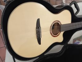 Guitare élécro-acoustique Yamaha NTX900FM, neuve.