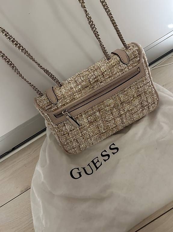 Borse da donna: Guess Est.1981, borsa tipo Chanel – Nuovo e nell'imballaggio originale da Balerna venduto da bfa_x265 3