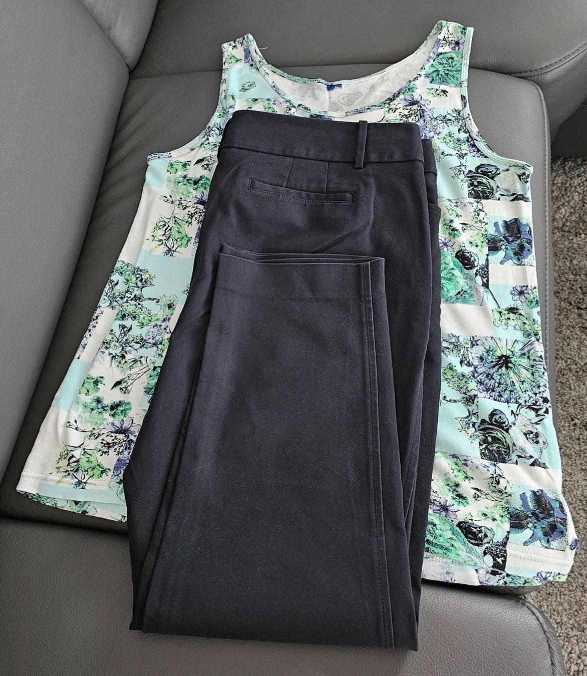 Lotti di vestiti: *TALBOTS*Hose une Bluse Damen Gr.42/44 – Usato da Bronschhofen venduto da Xena37 2