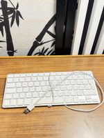 Apple Tastatur kabelgebunden mit USB Anschluss weiss