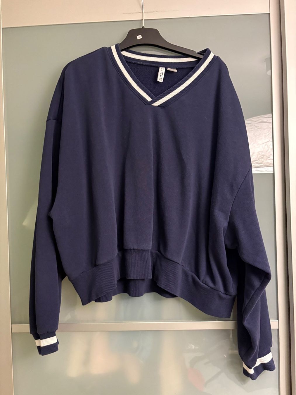 H&M Maglioni & Felpe: Sweatshirt size L – Usato da Muzzano venduto da Sidney_3