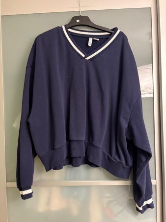 Sweatshirt size L