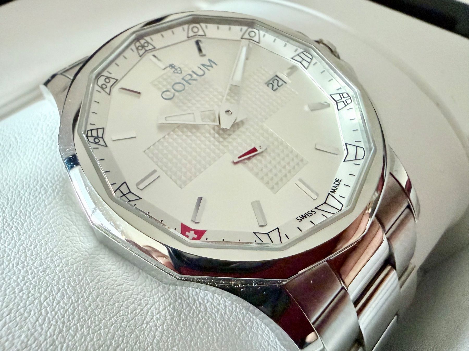 Corum Orologi: CORUM Admiral's Cup Legend 42, Automatic, Swiss Edition – Usato da Le Mont-sur-Lausanne venduto da LycaGallery 2