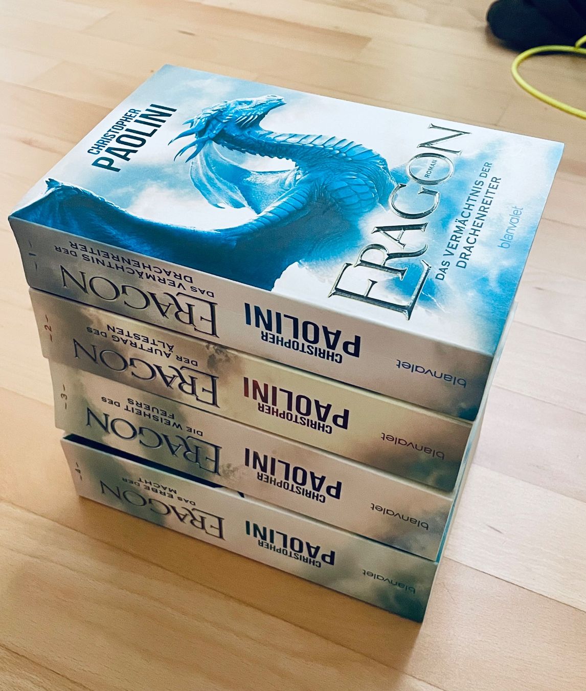 Libri: Eragon von Christopher Paolini | Band 1-4 – Nuovo (secondo la descrizione) da Oberkirch LU venduto da mar_yl 1