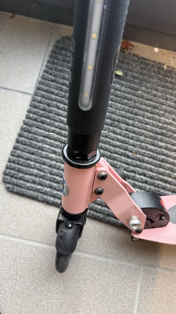 Micro Kickboard: Micro scooter / Trottinette mit LED – Gebraucht aus Adliswil von malteof 1
