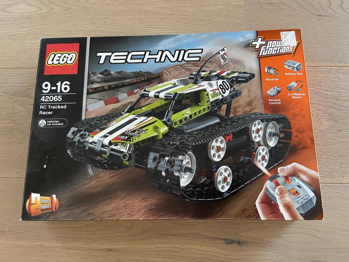 Lego Spielzeuge: LEGO Technic RC Tracked Racer Nr. 42065 – Gebraucht aus Härkingen von