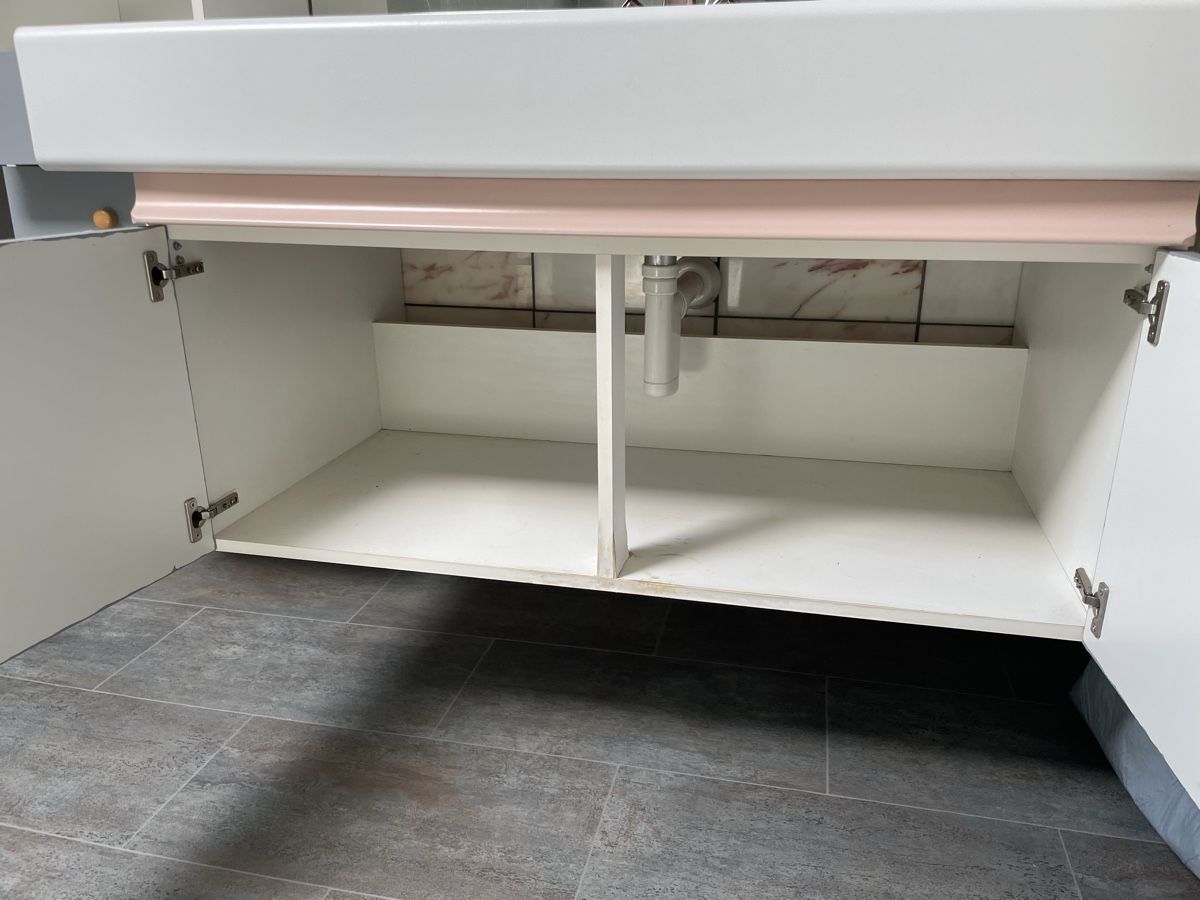 Badezimmermöbel: Waschtischunterschrank mit Spiegel  – Gebraucht aus Biel/Bienne von Sailfar 3