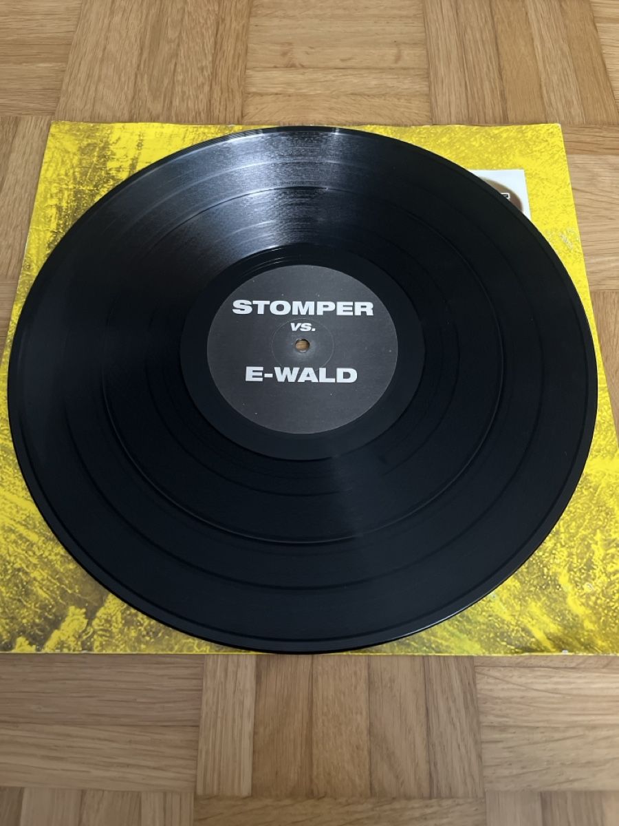 Dischi in vinile: Stomper Vs. E-Wald Acid / Hard Trance Vinyl – Usato da Wangen b. Olten venduto da break72 2