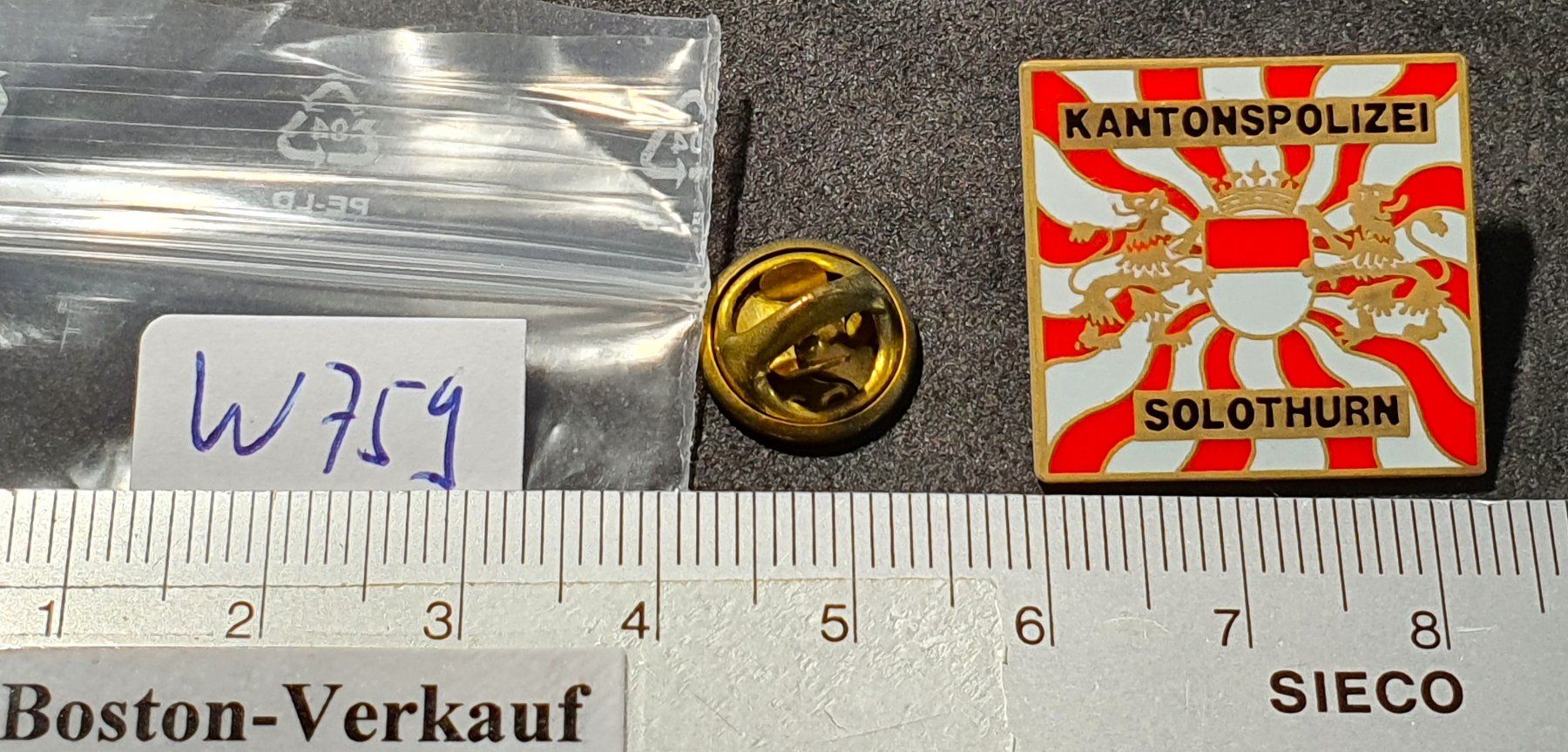 Placchette & Badge: W759 - Pin Fahne Kantonspolizei Solothurn – Usato da Reinach BL venduto da Boston-Verkauf 1