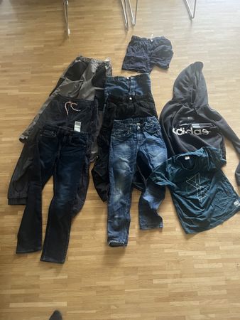 Kleiderpaket Junge 140