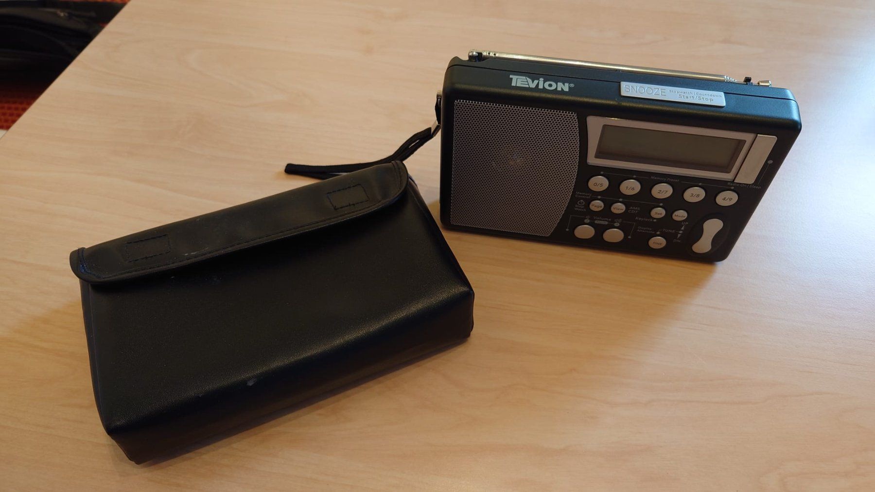 Radio: TeVion Radio PLL Weltempfänger – Usato da Neuhausen venduto da MonoCeros