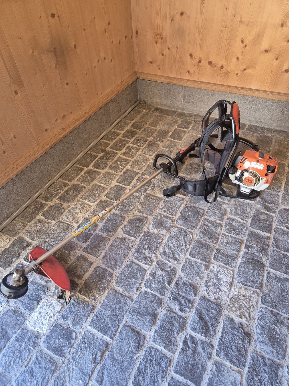 Stihl Tutti gli attrezzi: Stihl FR 450 – Nuovo (secondo la descrizione) da St. Gallen venduto da ammann83 2
