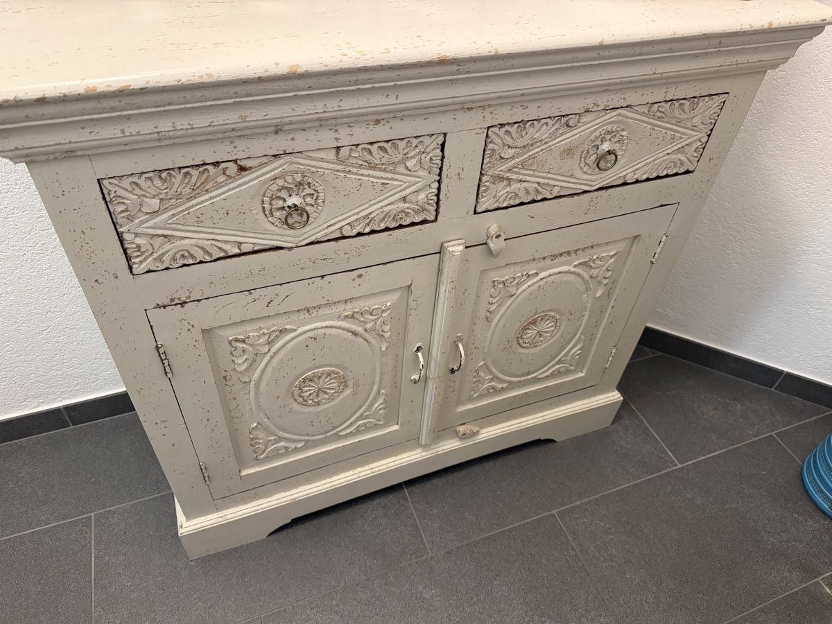 Kare Cassettiere: Vintage Sideboard/Buffet von Kare Design, Shabby Chic – Nuovo (secondo la descrizione) da Büttikon AG venduto da jen_g5s9