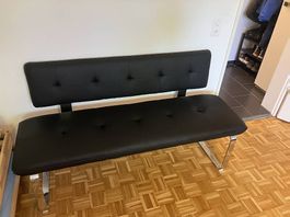 Bank und 2 Stühle