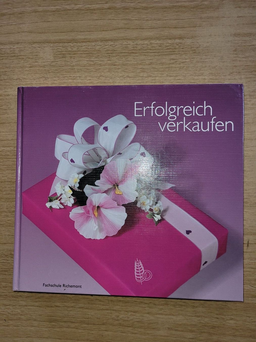 Libri: Erfolgreich Verkaufn – Nuovo (secondo la descrizione) da Schangnau venduto da Ulne