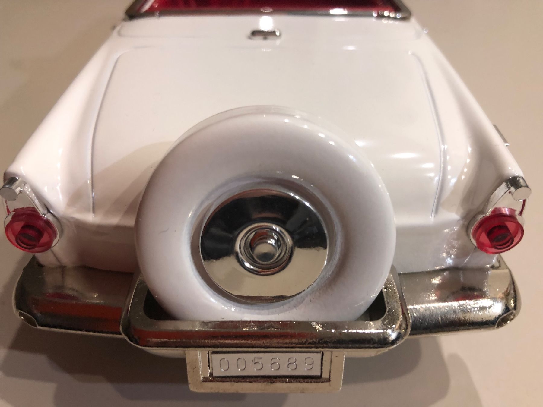 Ford Modellini d'auto: 50 fifties co ltd Thunderbird – Nuovo e nell'imballaggio originale da Erlinsbach SO venduto da Cholipa 3