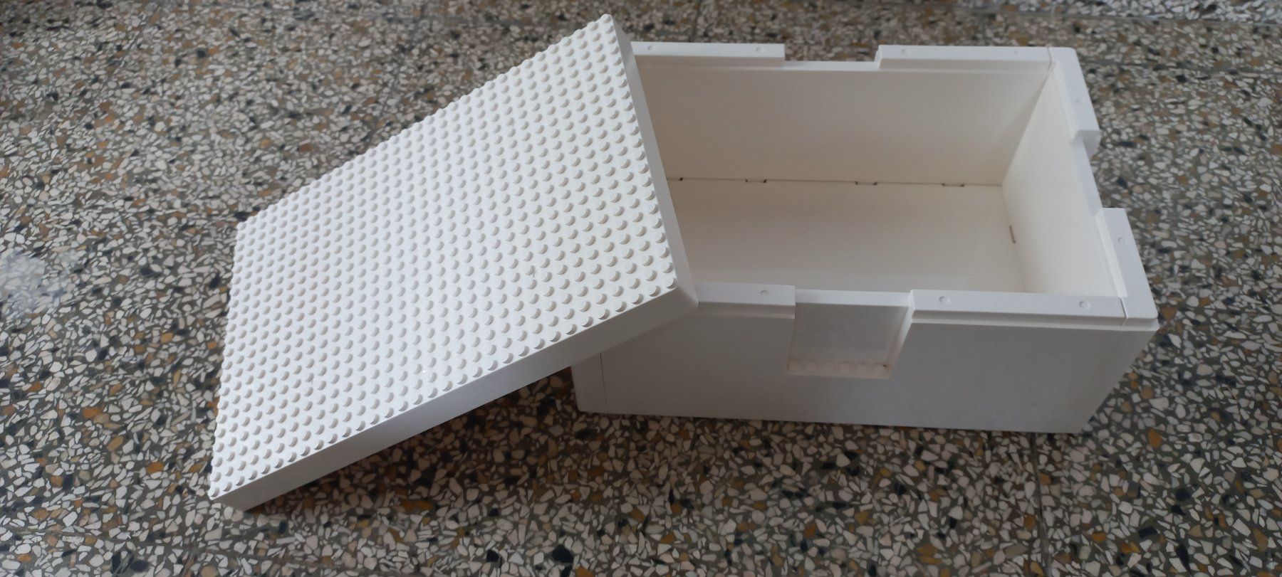 Ikea Sonstige Dekorationen & Accessoires: Lego ikea box – Gebraucht aus Bellelay von Ysmet 1