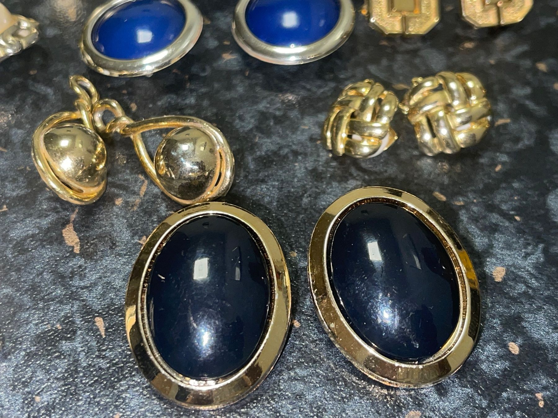 Ohrringe & -stecker: 12 Sets Vintage Ohrclips – Gebraucht aus Kaiseraugst von Drasa 2