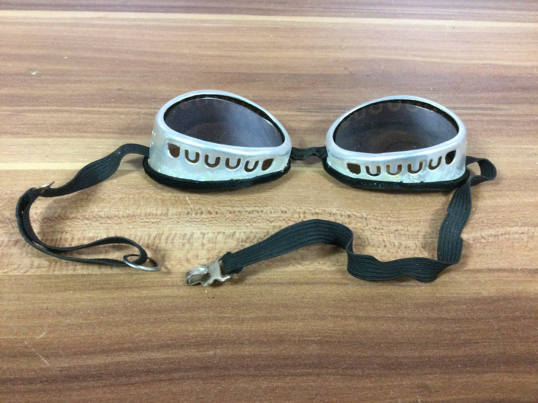 Attrezzi da lavoro: Antike Gletscher oder Skitouren Brille mit Gummiband – Difettoso da Wangen SZ venduto da kuriosum12 1