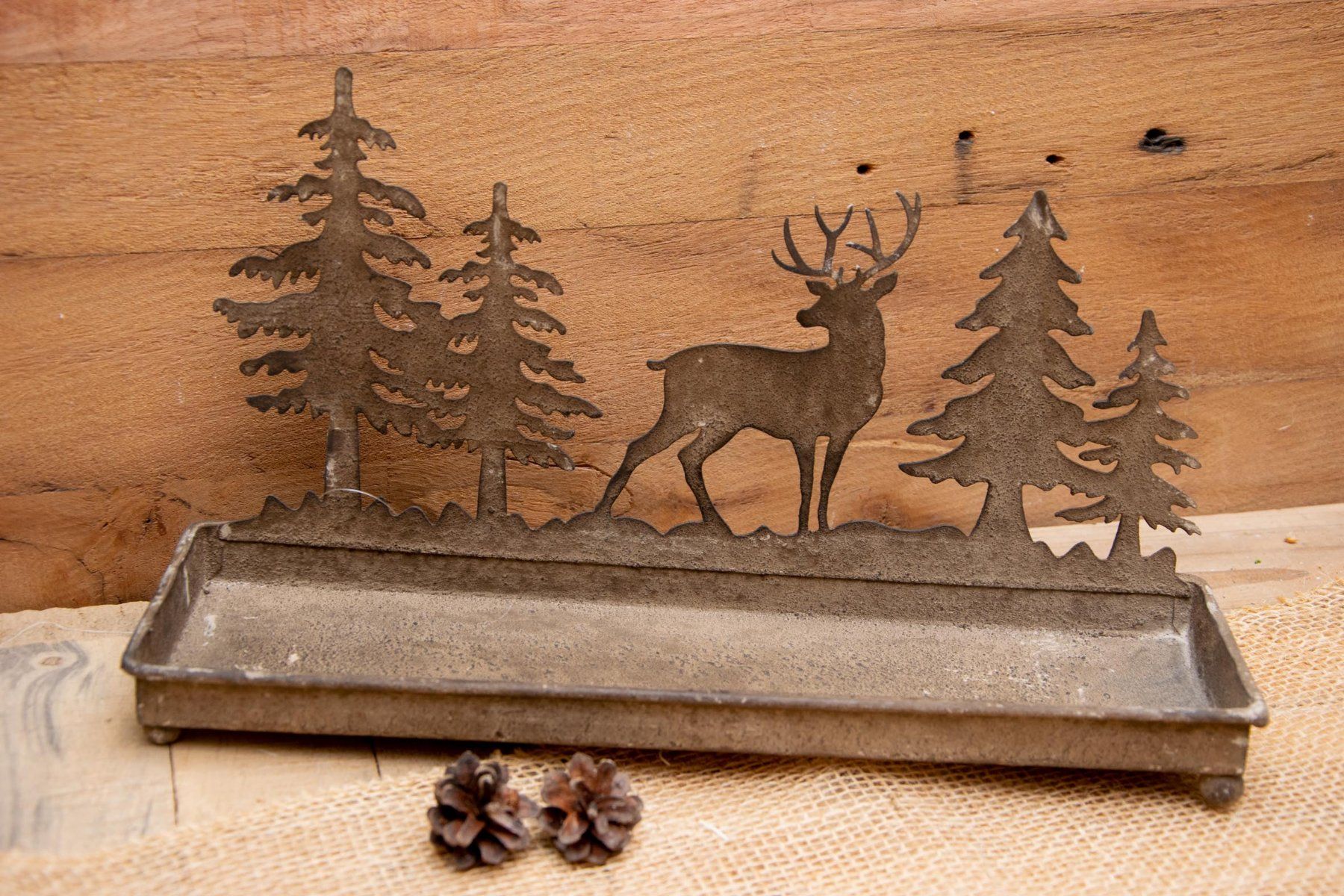 Toutes les décorations: Tablett mit Waldschema, Hirsch, Bäume, Bastelmaterial, neu – Neuf (Voir description) à Unterentfelden par mag-images
