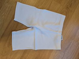 Kurze Hose Gr. 140