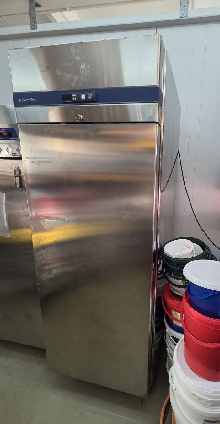 Electrolux Frigoriferi: Gastro Kühlschrank Electrolux – Difettoso da Breitenbach venduto da CHATLUCA