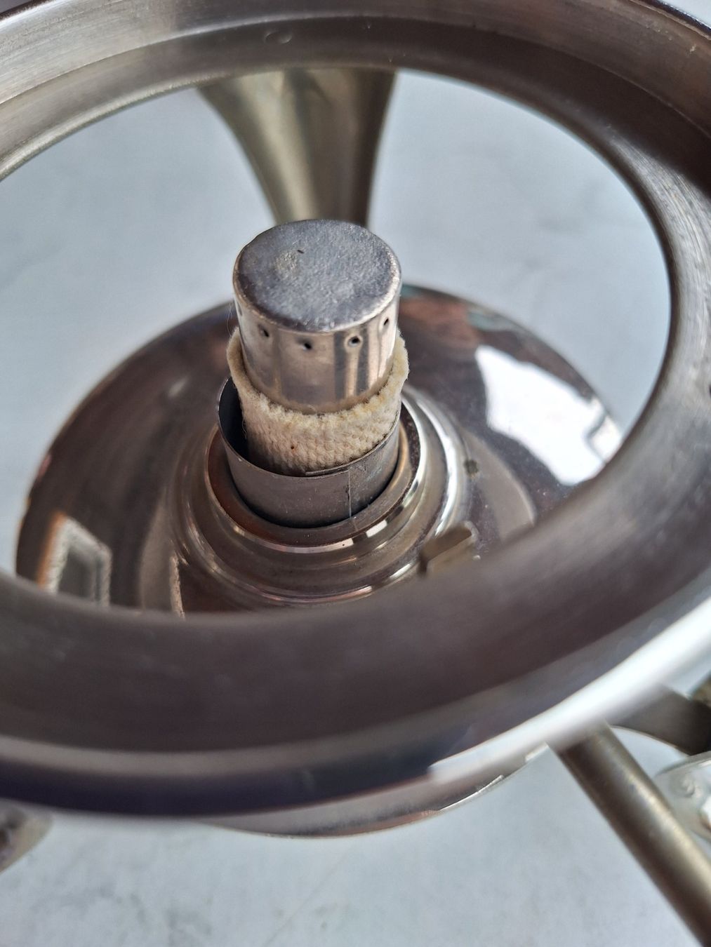 Teiere: TEERECHAUD ARTDECO MIT PETROLBRENNER – Usato da Huttwil venduto da Kunterbuntli 1