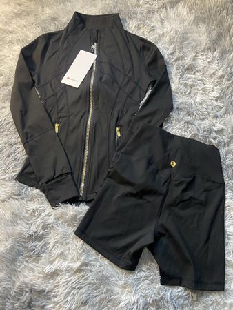 Schwarz Lululemon Set