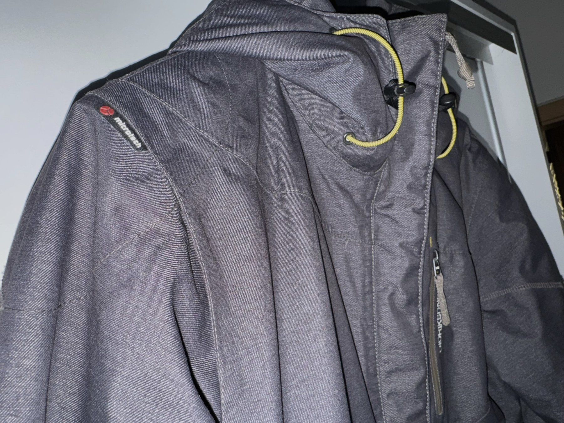 Didriksons Giacche: Didriksons Jacke mit abnehmbare Kapuze Microtech Grösse 40 – Usato da Unterseen venduto da bongmarley 3