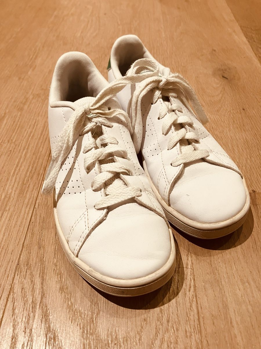 Adidas Scarpe da uomo: Adidas Turnschuhe Gr. 33.5 – Usato da Wattenwil venduto da blackburry3025