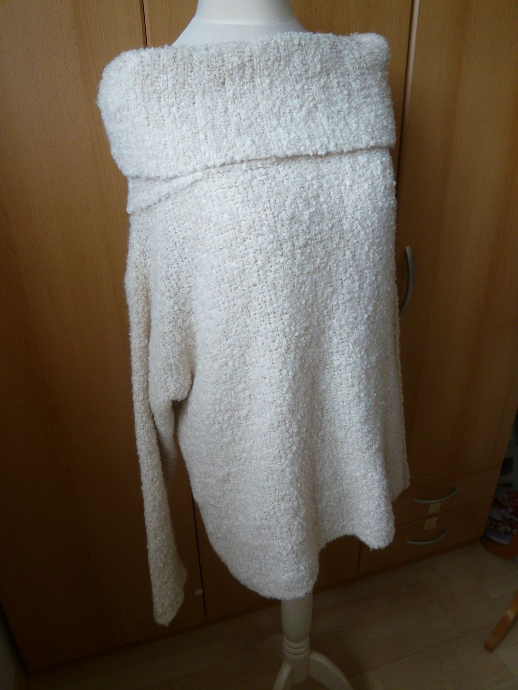 Maglioni & Felpe: MARCO DI RENZO  kuschliger Pullover ca. S/M Bouclé beige – Usato da Dättlikon venduto da Mamakuga 4