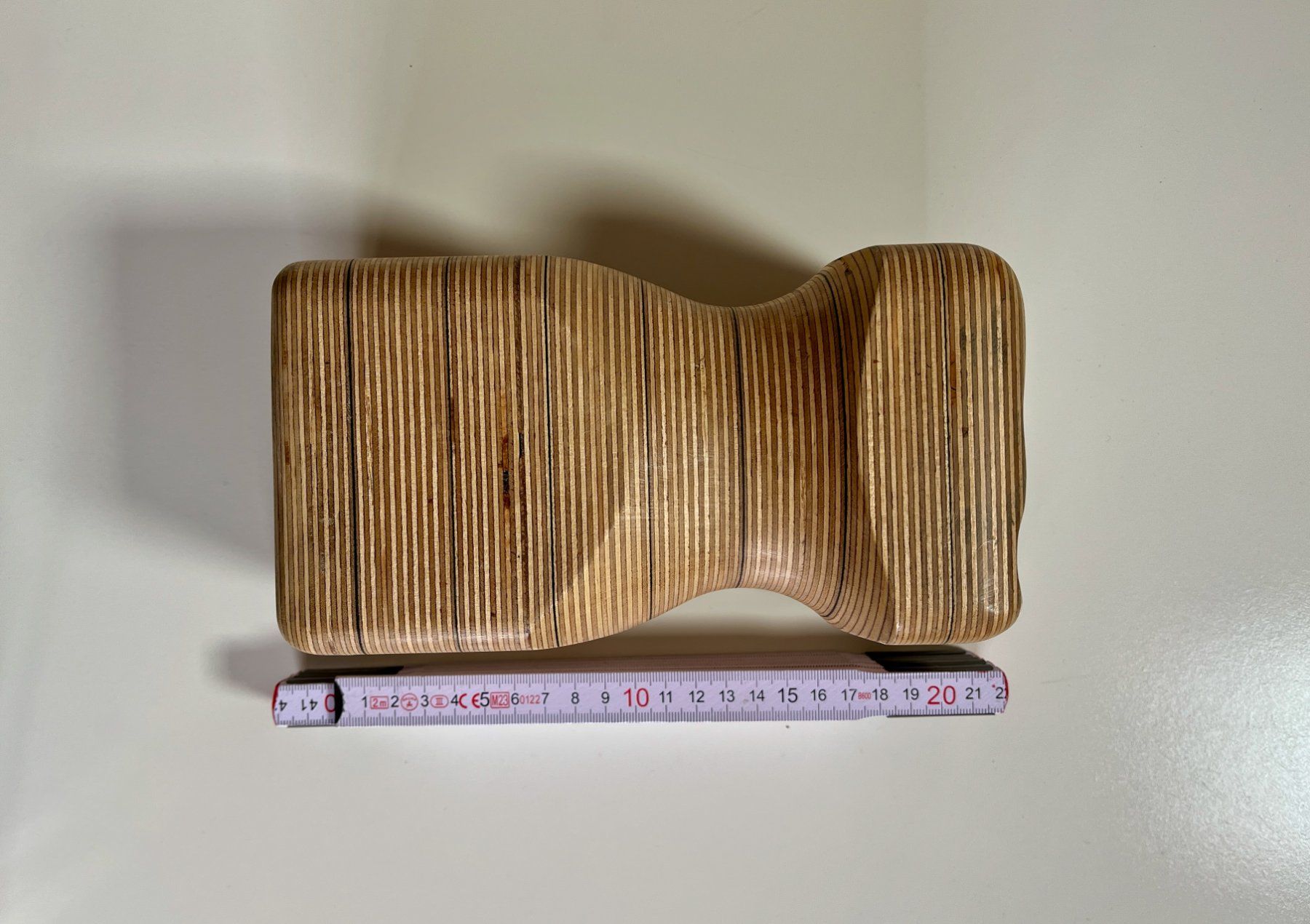Vasi & Recipienti: Designer-Blumenvase Holz Scandi Style – Usato da Zürich venduto da StuffatZH8 1