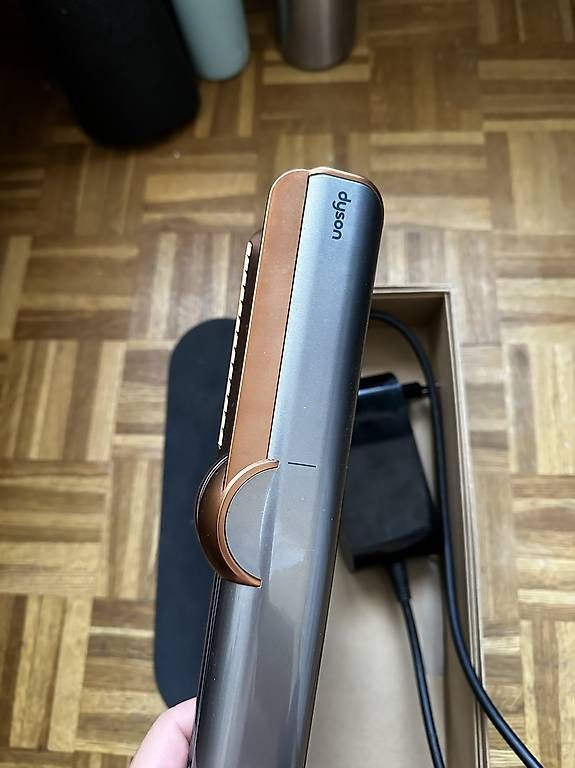 Asciugacapelli: Dyson Airstraight – Usato da Cortaillod venduto da bap_7q9y 3