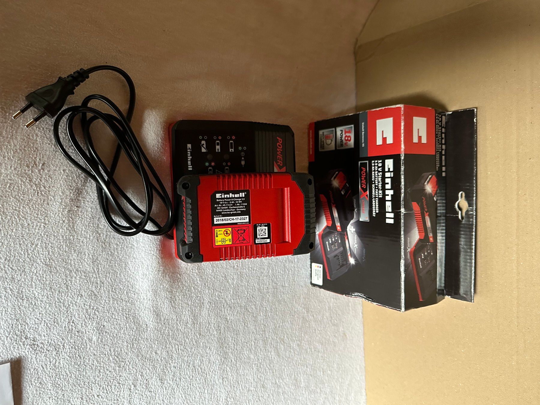 Einhell Caricatori & Batterie: Chargeur Einhell avec 1 batterie – Usato da Ste-Croix venduto da mjmg 5